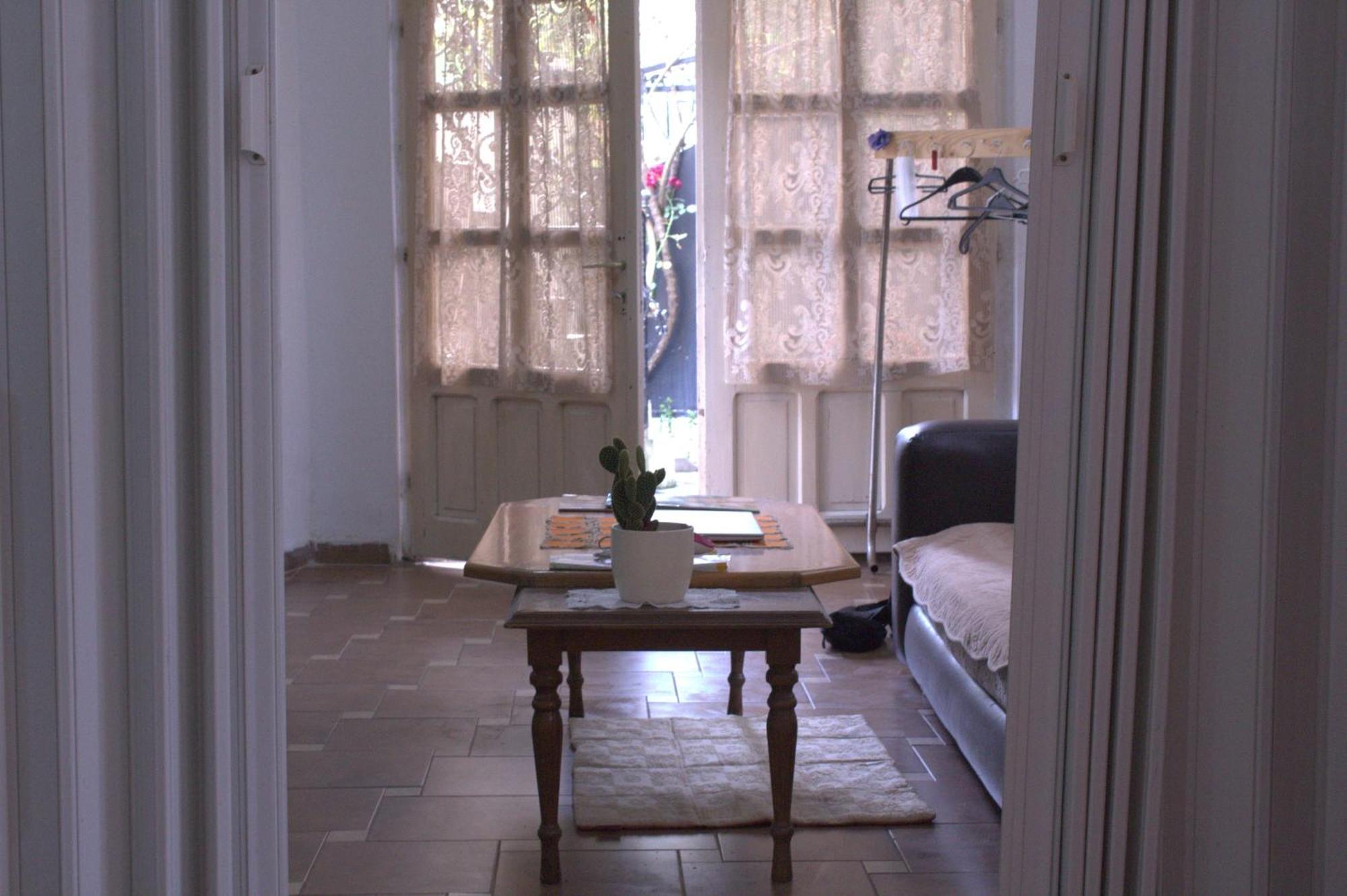 Bed and Breakfast Adem'S Cozy Terrace Retreat Skopje Esterno foto