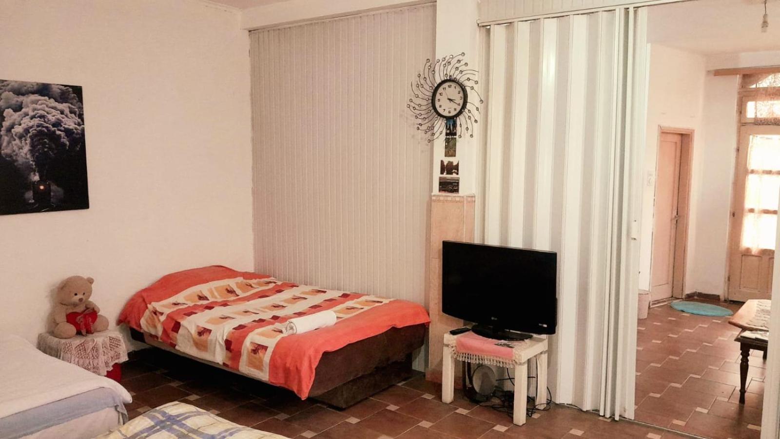 Bed and Breakfast Adem'S Cozy Terrace Retreat Skopje Esterno foto